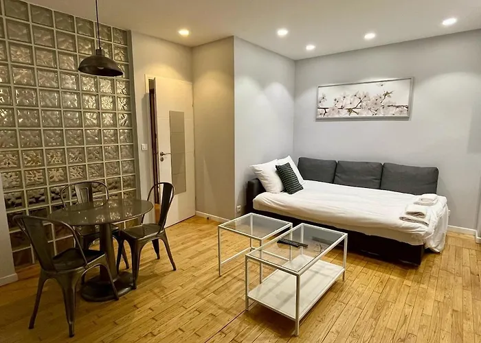Goodguest-paris Sentier Montorgueil Mobility Lease Apartment